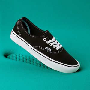 Vans Bayan Spor Ayakkabı ComfyCush Authentic Siyah/Beyaz | 11998-943